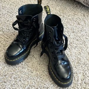 Dr. Martens Molly Boots